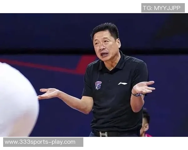 媒体人分析小杨现阶段重视数据表现与稳定发展而非单纯赢球的策略